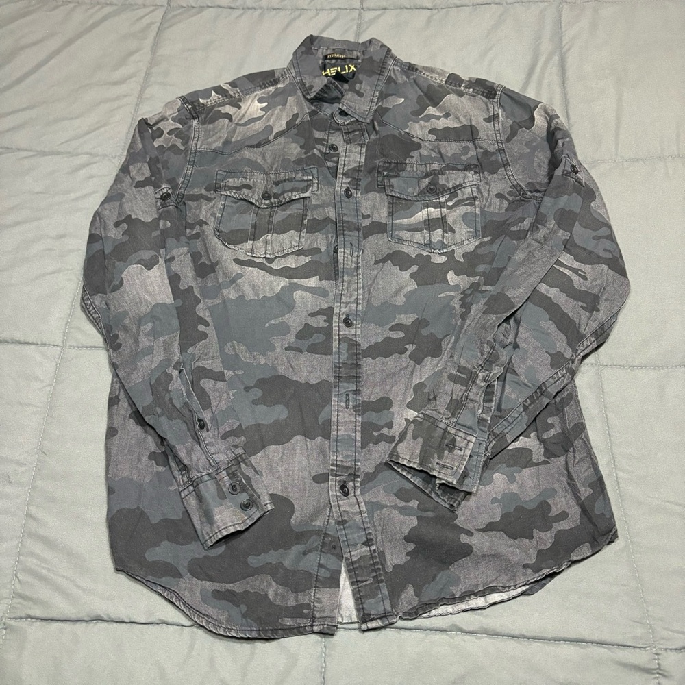 Helix Shirt Men's Medium Camouflage Black Athletic Fit Button Up